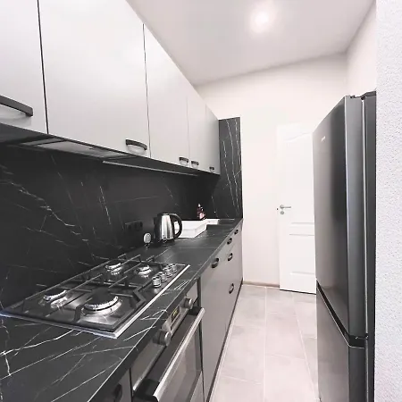Apartment 一one Home一flat In Centrs *